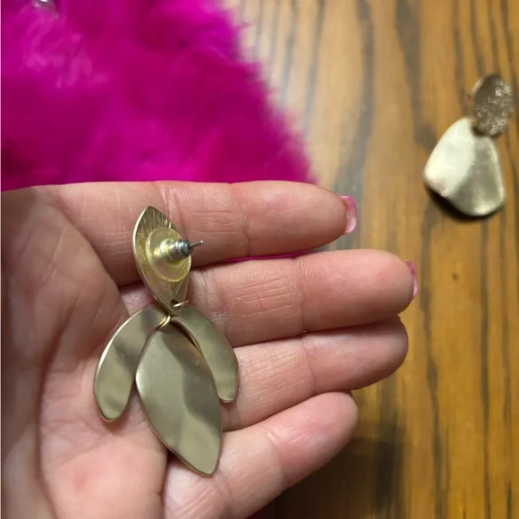 Earrings - Picture 4 of 6